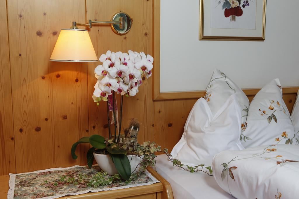 Garni Tramans Bed & Breakfast Selva di Val Gardena Room photo