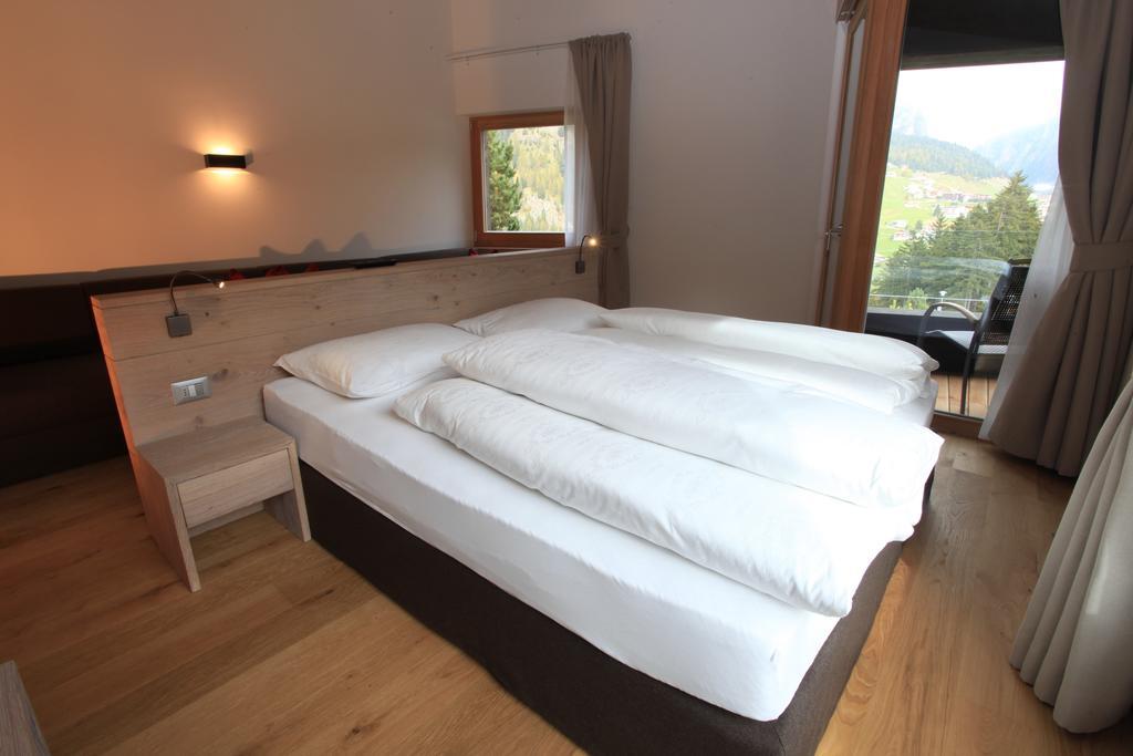 Garni Tramans Bed & Breakfast Selva di Val Gardena Room photo